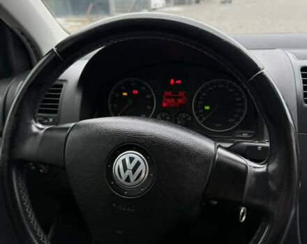 Черный Фольксваген Гольф, объемом двигателя 1.6 л и пробегом 243 тыс. км за 6300 $, фото 12 на Automoto.ua