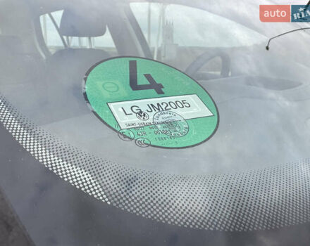 Черный Фольксваген Гольф, объемом двигателя 1.6 л и пробегом 218 тыс. км за 5900 $, фото 14 на Automoto.ua