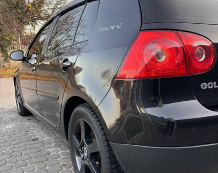 Черный Фольксваген Гольф, объемом двигателя 1.6 л и пробегом 280 тыс. км за 6300 $, фото 9 на Automoto.ua