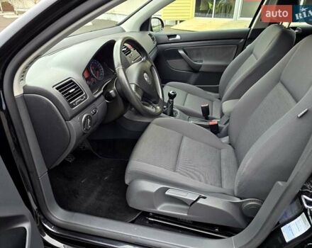 Чорний Фольксваген Гольф, об'ємом двигуна 1.6 л та пробігом 230 тис. км за 6450 $, фото 105 на Automoto.ua