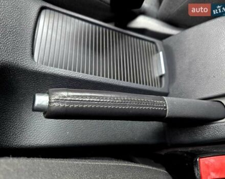 Чорний Фольксваген Гольф, об'ємом двигуна 1.6 л та пробігом 230 тис. км за 6450 $, фото 112 на Automoto.ua