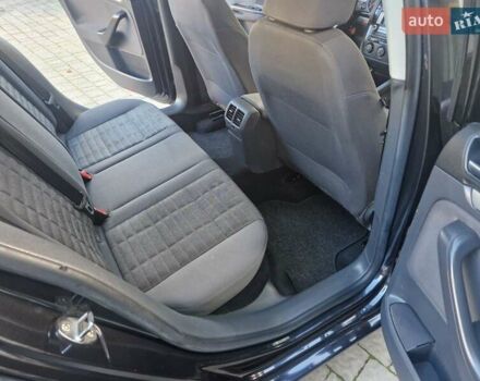 Черный Фольксваген Гольф, объемом двигателя 1.6 л и пробегом 255 тыс. км за 5950 $, фото 44 на Automoto.ua