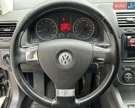 Черный Фольксваген Гольф, объемом двигателя 1.6 л и пробегом 196 тыс. км за 6200 $, фото 28 на Automoto.ua