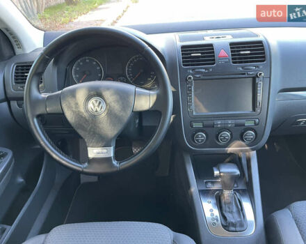 Черный Фольксваген Гольф, объемом двигателя 1.4 л и пробегом 217 тыс. км за 7750 $, фото 22 на Automoto.ua
