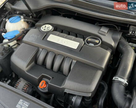 Черный Фольксваген Гольф, объемом двигателя 1.6 л и пробегом 182 тыс. км за 6350 $, фото 91 на Automoto.ua