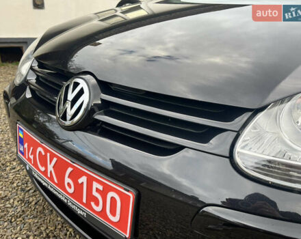 Черный Фольксваген Гольф, объемом двигателя 1.6 л и пробегом 253 тыс. км за 6250 $, фото 44 на Automoto.ua