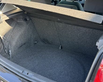 Черный Фольксваген Гольф, объемом двигателя 1.6 л и пробегом 260 тыс. км за 6100 $, фото 20 на Automoto.ua