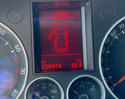 Черный Фольксваген Гольф, объемом двигателя 2 л и пробегом 228 тыс. км за 5600 $, фото 13 на Automoto.ua