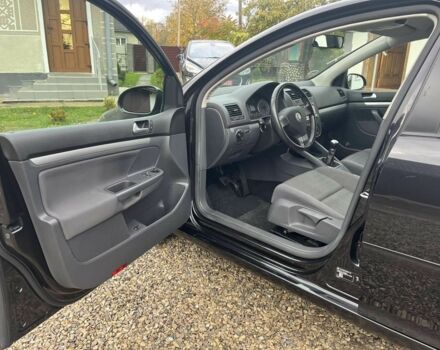 Чорний Фольксваген Гольф, об'ємом двигуна 0 л та пробігом 252 тис. км за 6250 $, фото 4 на Automoto.ua