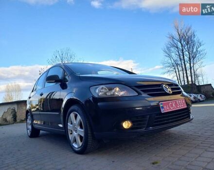 Черный Фольксваген Гольф, объемом двигателя 1.6 л и пробегом 200 тыс. км за 5650 $, фото 2 на Automoto.ua