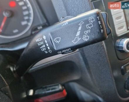 Черный Фольксваген Гольф, объемом двигателя 1.6 л и пробегом 255 тыс. км за 5950 $, фото 58 на Automoto.ua