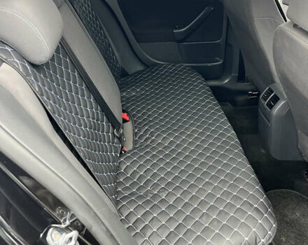 Черный Фольксваген Гольф, объемом двигателя 1.6 л и пробегом 245 тыс. км за 5700 $, фото 15 на Automoto.ua