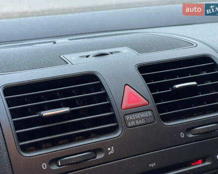 Чорний Фольксваген Гольф, об'ємом двигуна 1.4 л та пробігом 170 тис. км за 6250 $, фото 46 на Automoto.ua