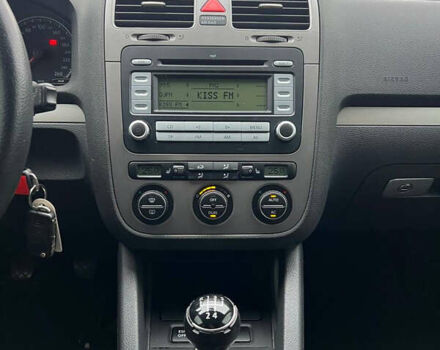 Чорний Фольксваген Гольф, об'ємом двигуна 1.6 л та пробігом 224 тис. км за 6550 $, фото 11 на Automoto.ua