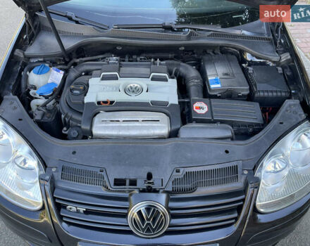 Черный Фольксваген Гольф, объемом двигателя 1.4 л и пробегом 217 тыс. км за 7750 $, фото 16 на Automoto.ua