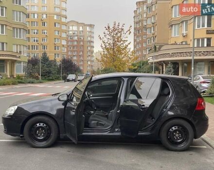 Черный Фольксваген Гольф, объемом двигателя 1.6 л и пробегом 262 тыс. км за 6100 $, фото 3 на Automoto.ua