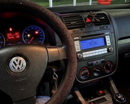 Черный Фольксваген Гольф, объемом двигателя 1.39 л и пробегом 193 тыс. км за 4700 $, фото 25 на Automoto.ua