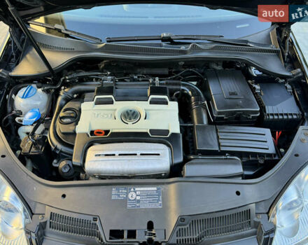 Черный Фольксваген Гольф, объемом двигателя 1.4 л и пробегом 171 тыс. км за 7500 $, фото 24 на Automoto.ua