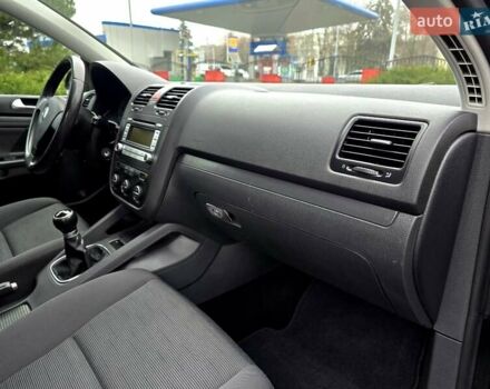 Чорний Фольксваген Гольф, об'ємом двигуна 1.6 л та пробігом 230 тис. км за 6450 $, фото 70 на Automoto.ua