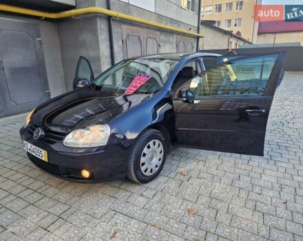 Черный Фольксваген Гольф, объемом двигателя 1.6 л и пробегом 255 тыс. км за 5950 $, фото 21 на Automoto.ua
