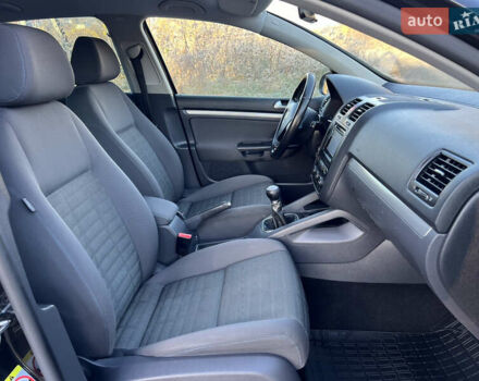 Чорний Фольксваген Гольф, об'ємом двигуна 1.4 л та пробігом 182 тис. км за 5850 $, фото 29 на Automoto.ua