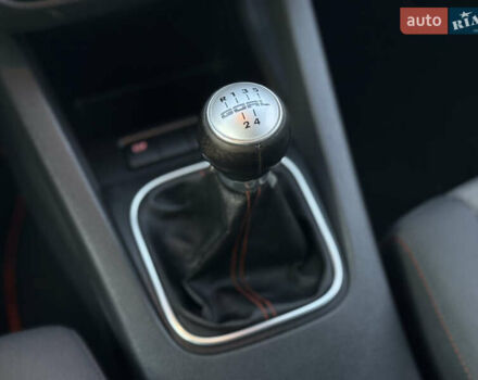 Чорний Фольксваген Гольф, об'ємом двигуна 1.6 л та пробігом 169 тис. км за 5999 $, фото 76 на Automoto.ua