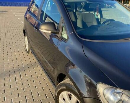 Черный Фольксваген Гольф, объемом двигателя 1.6 л и пробегом 141 тыс. км за 6600 $, фото 2 на Automoto.ua