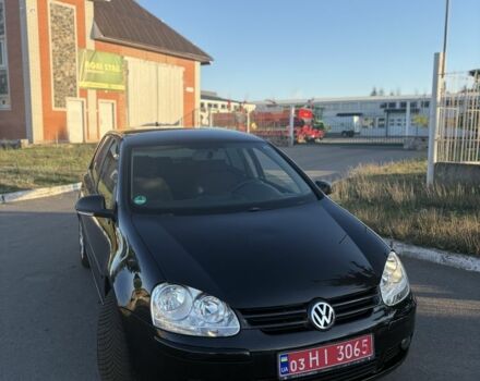 Черный Фольксваген Гольф, объемом двигателя 1.6 л и пробегом 205 тыс. км за 5850 $, фото 1 на Automoto.ua