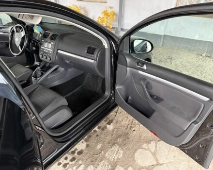 Фольксваген Гольф 2007 у Шостке на Automoto.ua Чорний Фольксваген Гольф, об'ємом двигуна 1.4 л та пробігом 220 тис. км за 5200 $, фото 7 на Automoto.ua