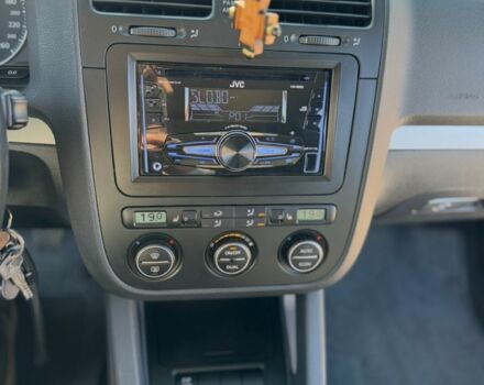 Черный Фольксваген Гольф, объемом двигателя 1.6 л и пробегом 191 тыс. км за 7900 $, фото 12 на Automoto.ua