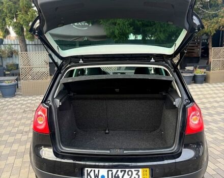 Черный Фольксваген Гольф, объемом двигателя 1.6 л и пробегом 215 тыс. км за 6500 $, фото 5 на Automoto.ua