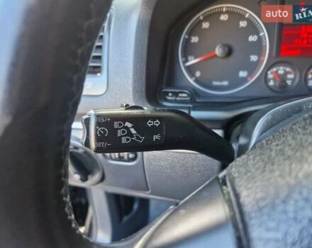 Черный Фольксваген Гольф, объемом двигателя 1.6 л и пробегом 255 тыс. км за 5950 $, фото 55 на Automoto.ua