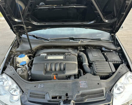 Черный Фольксваген Гольф, объемом двигателя 1.6 л и пробегом 232 тыс. км за 5750 $, фото 34 на Automoto.ua