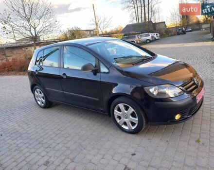 Черный Фольксваген Гольф, объемом двигателя 1.6 л и пробегом 200 тыс. км за 5650 $, фото 9 на Automoto.ua