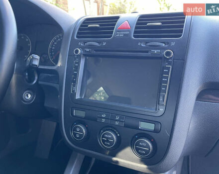 Черный Фольксваген Гольф, объемом двигателя 1.4 л и пробегом 217 тыс. км за 7750 $, фото 28 на Automoto.ua