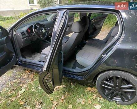 Чорний Фольксваген Гольф, об'ємом двигуна 1.6 л та пробігом 211 тис. км за 6250 $, фото 6 на Automoto.ua