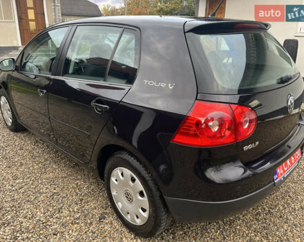 Черный Фольксваген Гольф, объемом двигателя 1.6 л и пробегом 253 тыс. км за 6250 $, фото 26 на Automoto.ua