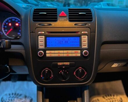 Черный Фольксваген Гольф, объемом двигателя 1.4 л и пробегом 163 тыс. км за 5990 $, фото 17 на Automoto.ua