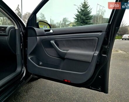 Чорний Фольксваген Гольф, об'ємом двигуна 1.6 л та пробігом 230 тис. км за 6450 $, фото 60 на Automoto.ua