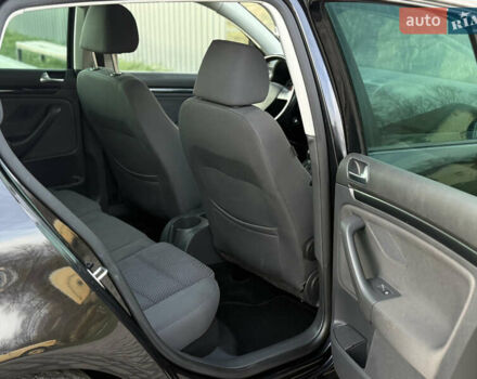 Черный Фольксваген Гольф, объемом двигателя 1.6 л и пробегом 182 тыс. км за 6350 $, фото 55 на Automoto.ua