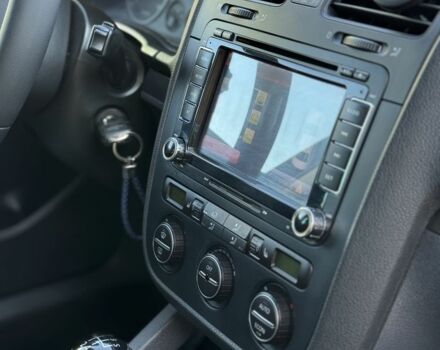 Черный Фольксваген Гольф, объемом двигателя 1.6 л и пробегом 260 тыс. км за 6100 $, фото 15 на Automoto.ua