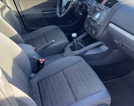 Черный Фольксваген Гольф, объемом двигателя 1.6 л и пробегом 195 тыс. км за 6000 $, фото 10 на Automoto.ua