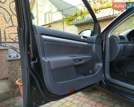 Черный Фольксваген Гольф, объемом двигателя 0 л и пробегом 206 тыс. км за 6400 $, фото 13 на Automoto.ua