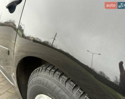 Черный Фольксваген Гольф, объемом двигателя 1.6 л и пробегом 173 тыс. км за 7000 $, фото 25 на Automoto.ua