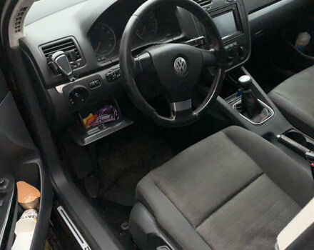 Черный Фольксваген Гольф, объемом двигателя 1.6 л и пробегом 231 тыс. км за 6200 $, фото 6 на Automoto.ua