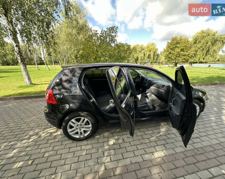 Чорний Фольксваген Гольф, об'ємом двигуна 1.6 л та пробігом 296 тис. км за 6499 $, фото 53 на Automoto.ua