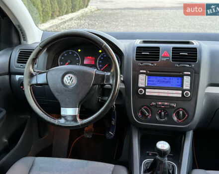 Черный Фольксваген Гольф, объемом двигателя 0 л и пробегом 269 тыс. км за 5500 $, фото 27 на Automoto.ua