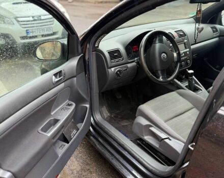 Черный Фольксваген Гольф, объемом двигателя 2 л и пробегом 289 тыс. км за 6100 $, фото 5 на Automoto.ua