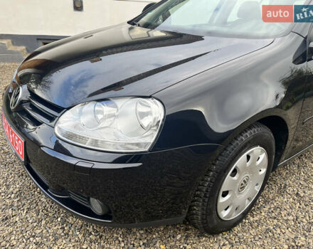 Черный Фольксваген Гольф, объемом двигателя 1.6 л и пробегом 253 тыс. км за 6250 $, фото 18 на Automoto.ua