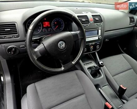 Чорний Фольксваген Гольф, об'ємом двигуна 1.6 л та пробігом 230 тис. км за 6450 $, фото 109 на Automoto.ua